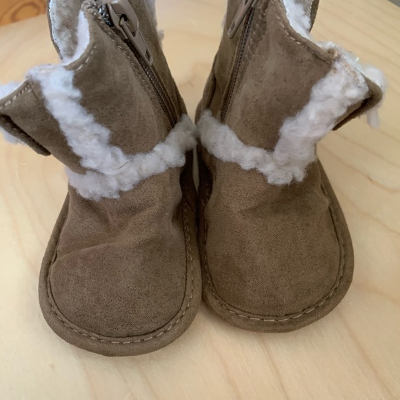 tommy hilfiger baby boots